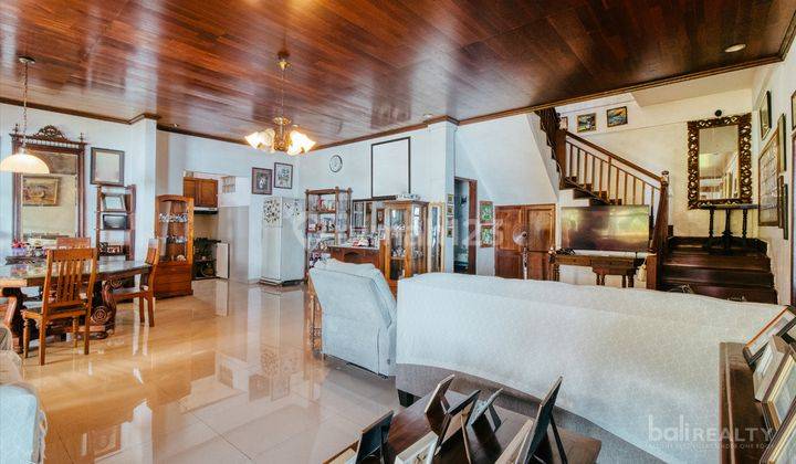 Centrally Located 3 Bedroom Two Level Freehold Villa 2267 Lia 2