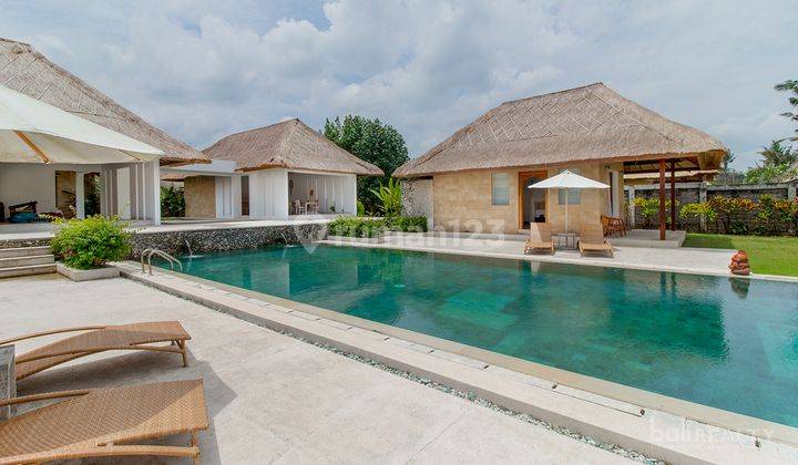 Spacious Four bedroom Beachfront Villa In Tabanan Balinese meets modern Elegance With Promising Roi 2457 l