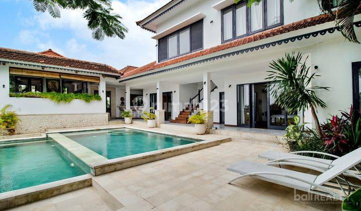 Iconic Joglo style 6 Bedroom Freehold Villa On 20 Are In Canggu A Premium Investment Opportunity 2655 L 1