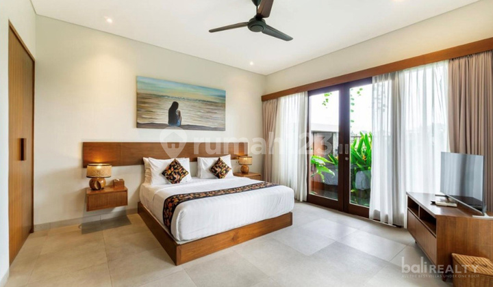 Freehold 5 Bedroom Villa With Two Adjoining Units in Prime Batu Bolong – Canggu! – 2701-A