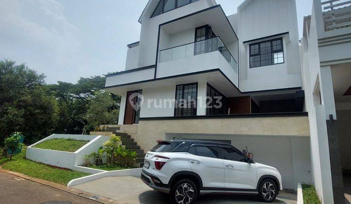 Di Jual Rumah Baru Nan Mewah di BSD CITY 1