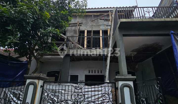 Di Jual Rumah Modern Baru, 2 Lt Fasilitas Kamar Byk Di Taman Crysan - Bsd 2