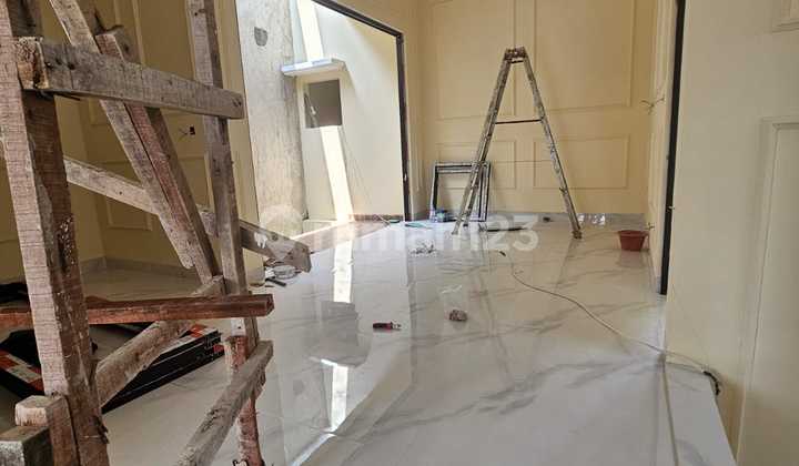 Di Jual Rumah Baru American Clasic, Di Griya Loka Bsd City - Serpong, Tangsel 2