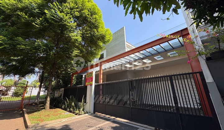 Di Jual Rumah Modern Posisi Hook Di Bsd City, Serpong - Tangsel