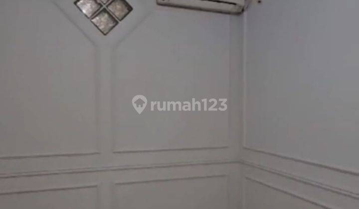 Di Jual Rumah Minimalis 2 Lt Baru, Lokasi Strategis Di Bsd - City 2