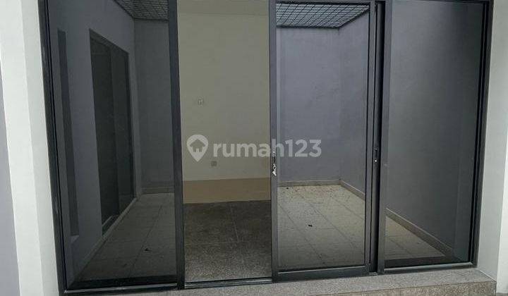 Di Jual Rumah Modern Baru Full 2 Lt, Tinggal Masuk Aja Di Griya Loka - Bsd City 2