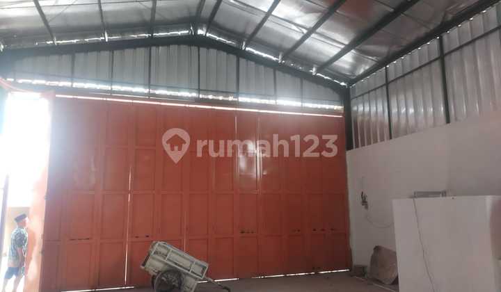 Warehouse for Rent in Cihampelas