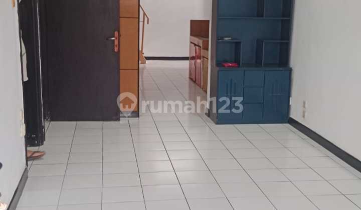 Rumah Siap Huni Nyaman di Taman Kopo Indah 2