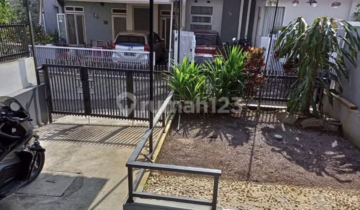 Disewakan Rumah 1.5 Lantaidi Komplek Sariwangi City View Disewakan Rumah 1.5 Lantaidi Komplek Sariwangi City View