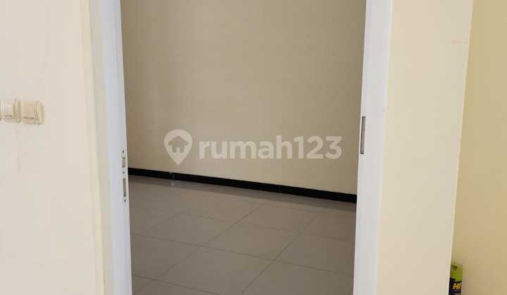 Rumah 2 Lantai Siap Huni di Taman Kopo Indah 5 Pinewood