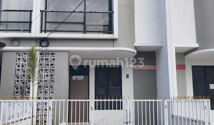 Rumah di Gland Ciwastra Park Cluster Pinus