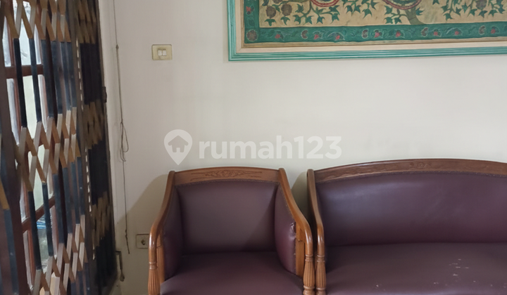 Rumah 1,5 Lantai di Mainroad Antapani 2