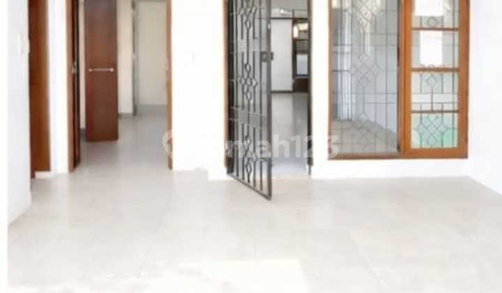 Dijual Rumah Siap Huni di Taman Kopo Indah 2 Dijual Rumah Siap Huni di Taman Kopo Indah 2