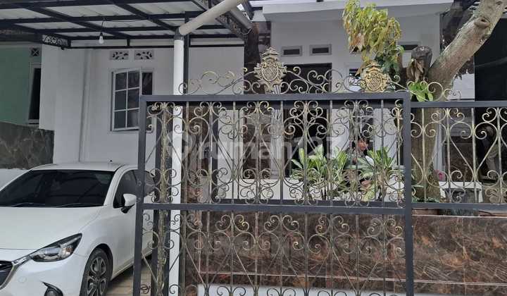For Rent: 1.5-Story House in Central Cimahi Complex 1