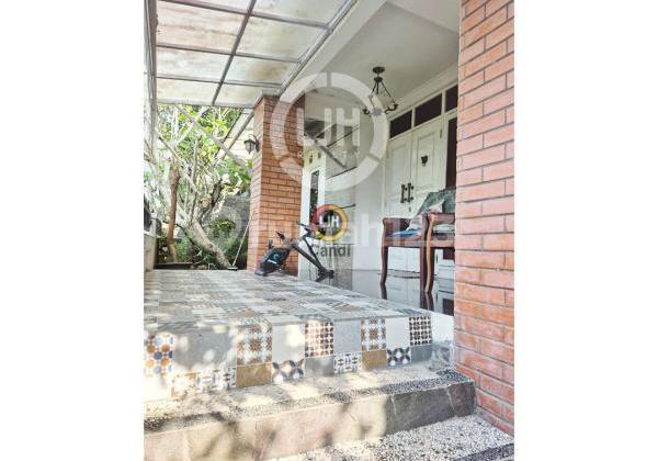 Nice House in East Sawunggaling Semarang 2