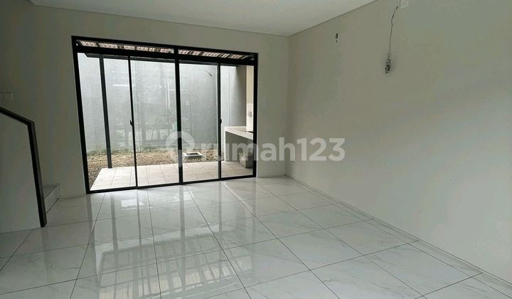 Rumah Di Perumahan Tarubhawana Kota Baru Parahyangan