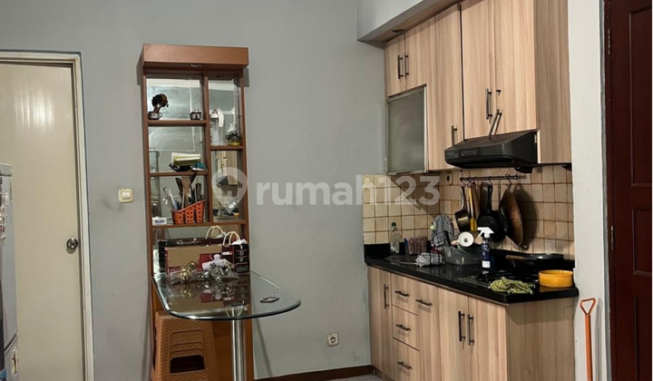 Sewa Apartemen Furnished di Mediterania Garden Residences 1 2