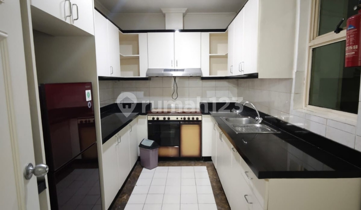 For Rent Apartment - Spacious & Comfortable Unit at Kedoya Elok 2