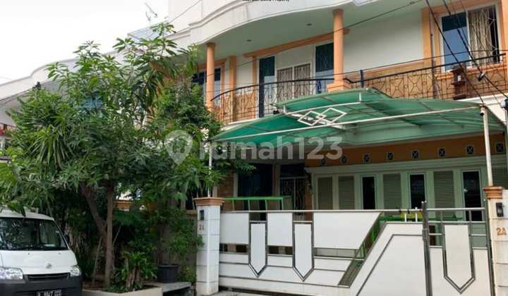 For Rent 2.5-Story House in Pluit - Spacious & Strategic Location
