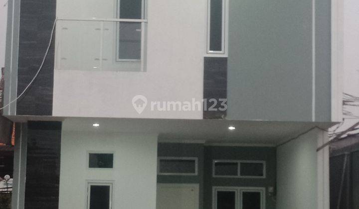 Rumah 2 Lantai di Pisangan Murah, Akses Ke Tol, Jalan 2 Mobil 1