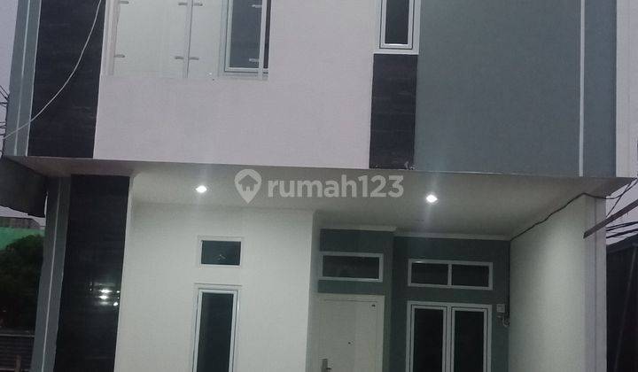 Rumah 2 Lantai di Pisangan Murah, Akses Ke Tol, Jalan 2 Mobil 2