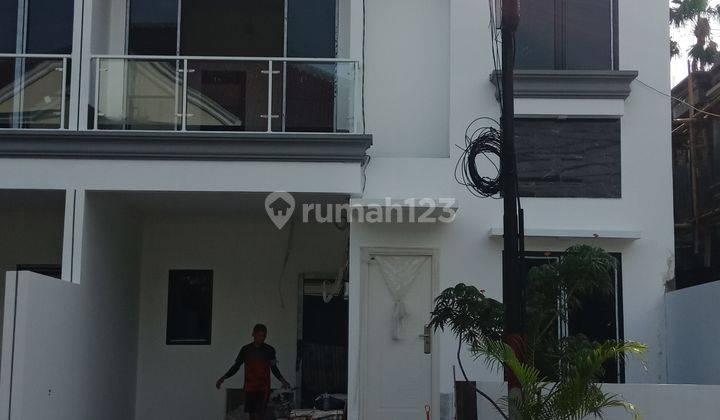 Rumah Murah 2 Lantai di Cipinang, Akses 2 Mobil, Dekat Stasiun 1