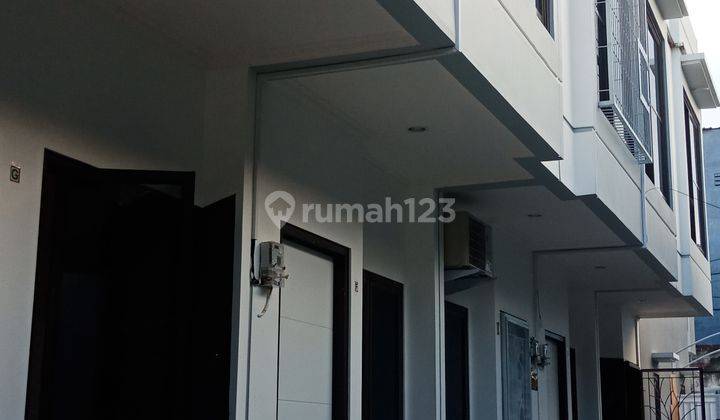 Rumah Murah Kemayoran 2 Lantai, Akses Motor, Shm, Dekat Tol 1