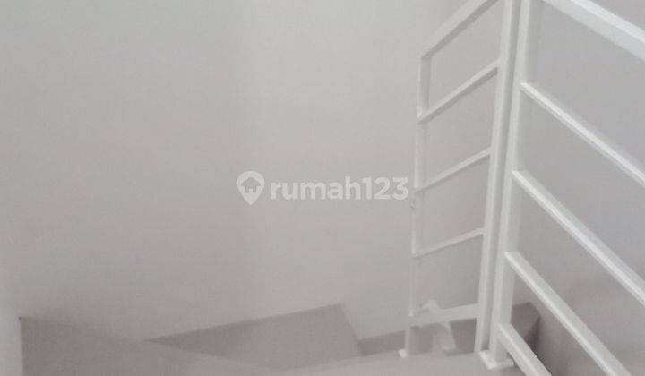 Rumah Murah Kemayoran 2 Lantai, Akses Motor, Shm, Dekat Tol 2