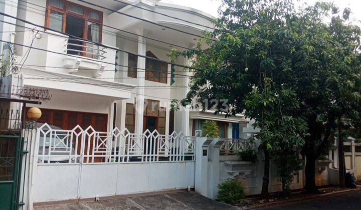 Rumah Kuningan Jalan Denpasar Dekat Setiabudi 1