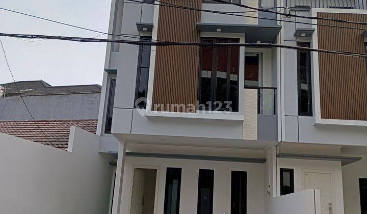 Rumah Dekat Cempaka Putih 3 Lt, Clubhouse, Green Pramuka Square 1