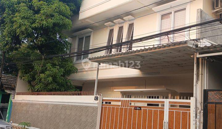 Rumah 2 Lantai Cempaka Putih Pulomas Rawamangun Luas 247 M 2