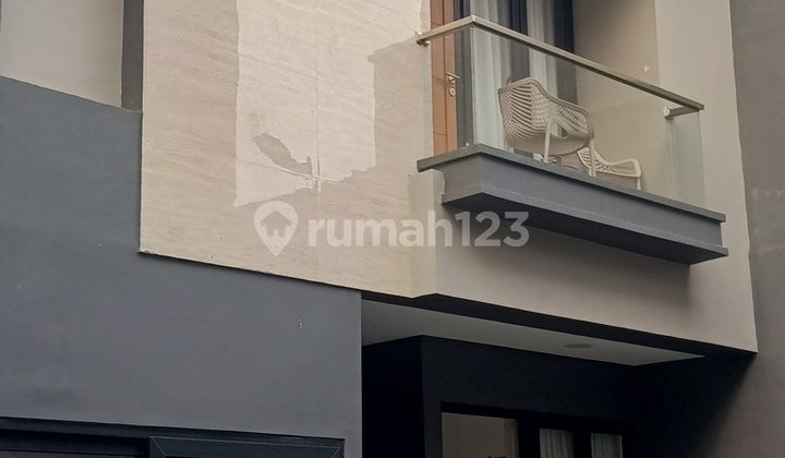 Rumah Grand Trevista Kebon Jeruk Murah 190 M 2
