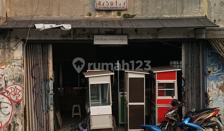 Ruko Senen Kawasan Niaga Harga 950 Juta Njop 2,4m Ruko Senen Kawasan Niaga Harga 950 Juta Njop 2,4m