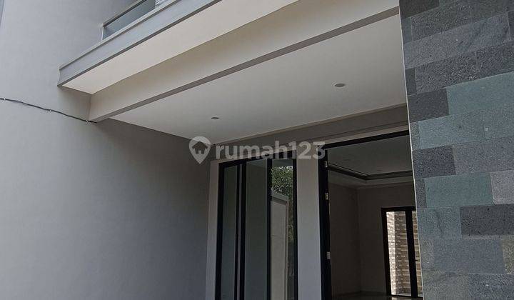 Baru Depan Taman 8x15 Mulyosari Utara 4 Kamar Carport 2 Mobil Shm 2