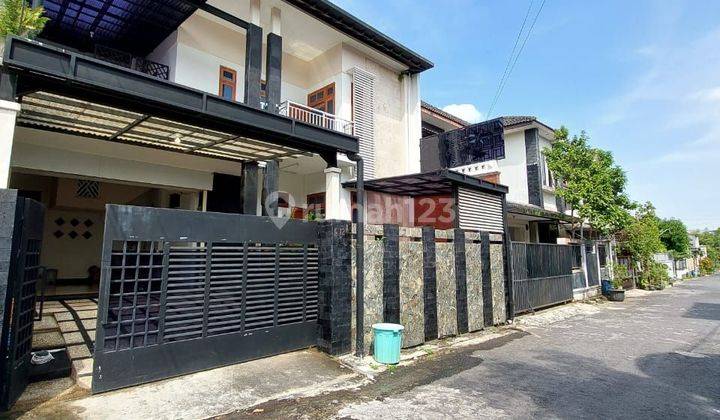 Rumah Mewah 2 Lantai Full Furnished Dekat Jogjabay Sleman 2