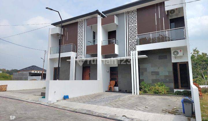 Rumah Mewah 2 Lantai Rasa Villa Dalam Perumahan Di Gamping 1