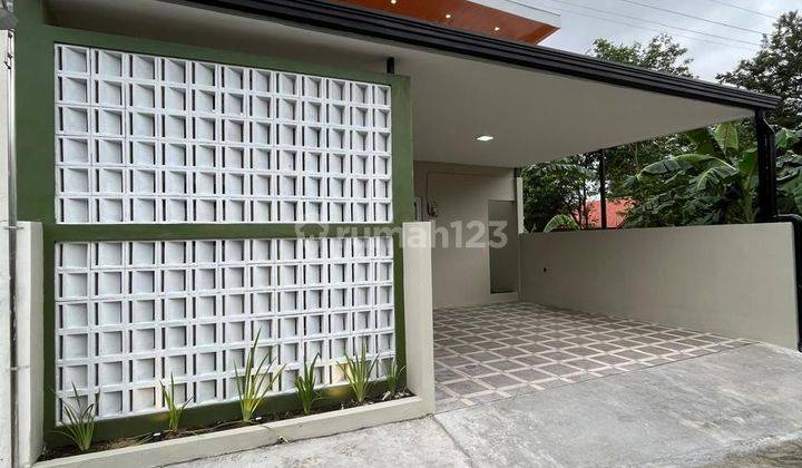 Rumah Baru Siap Huni Cantik Jl Kaliurang Dekat Pasar Gentan
 2