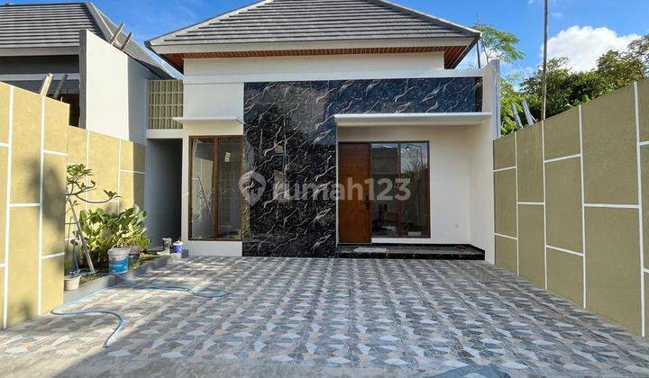 Rumah Mewah Limasan Modern Unit Pojok Di Jl Kaliurang Km13 1