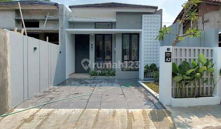 Rumah Cantik Estetik Limasan Di Jalan Sidomoyo Km 1 Godean Sleman 2