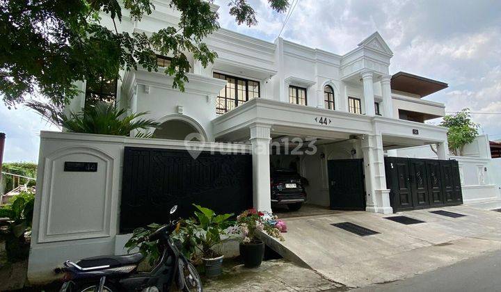 Rumah Mewah 2 Lantai Dalam Ringroad Dekat Pusat Jogja 2