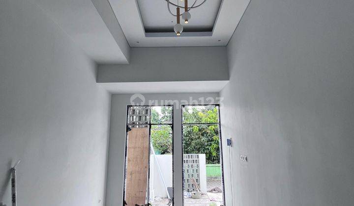 Rumah Mewah Modern Limasan Di Jl Kaliurang Dekat Uii 2