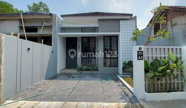 Rumah Estetik Limasan Modern Dekat Ringroad Barat Yogyakarta 2