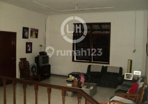 Ready-to-Occupy House on Wotgandul Street Ready-to-Occupy House on Wotgandul Street