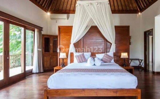 Villa Perpaduan Classic dan Modern di Ubud 2