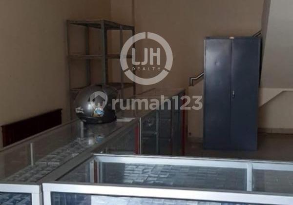Ruko Bagus di Jalan Soekarno Hatta 2