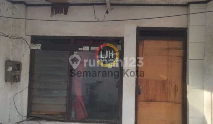 Rumah lama di daerah Bangunharjo 1