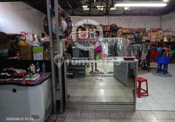 Building Suitable for Business on Martoloyo Street, Tegal 2