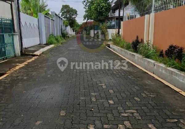 Rumah butuh renovasi di jalan Kalimas 2