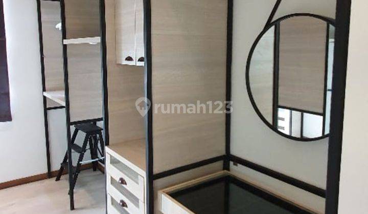 Rumah di Kompleks Suwarna Sutra 2 Lantai SHM Bagus Timur 1