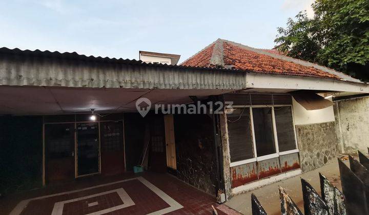 Rumah MURAH hitung harga tanah saja di Jl. Cempaka, Kemayoran, Jakarta Pusat SHM Selatan 2